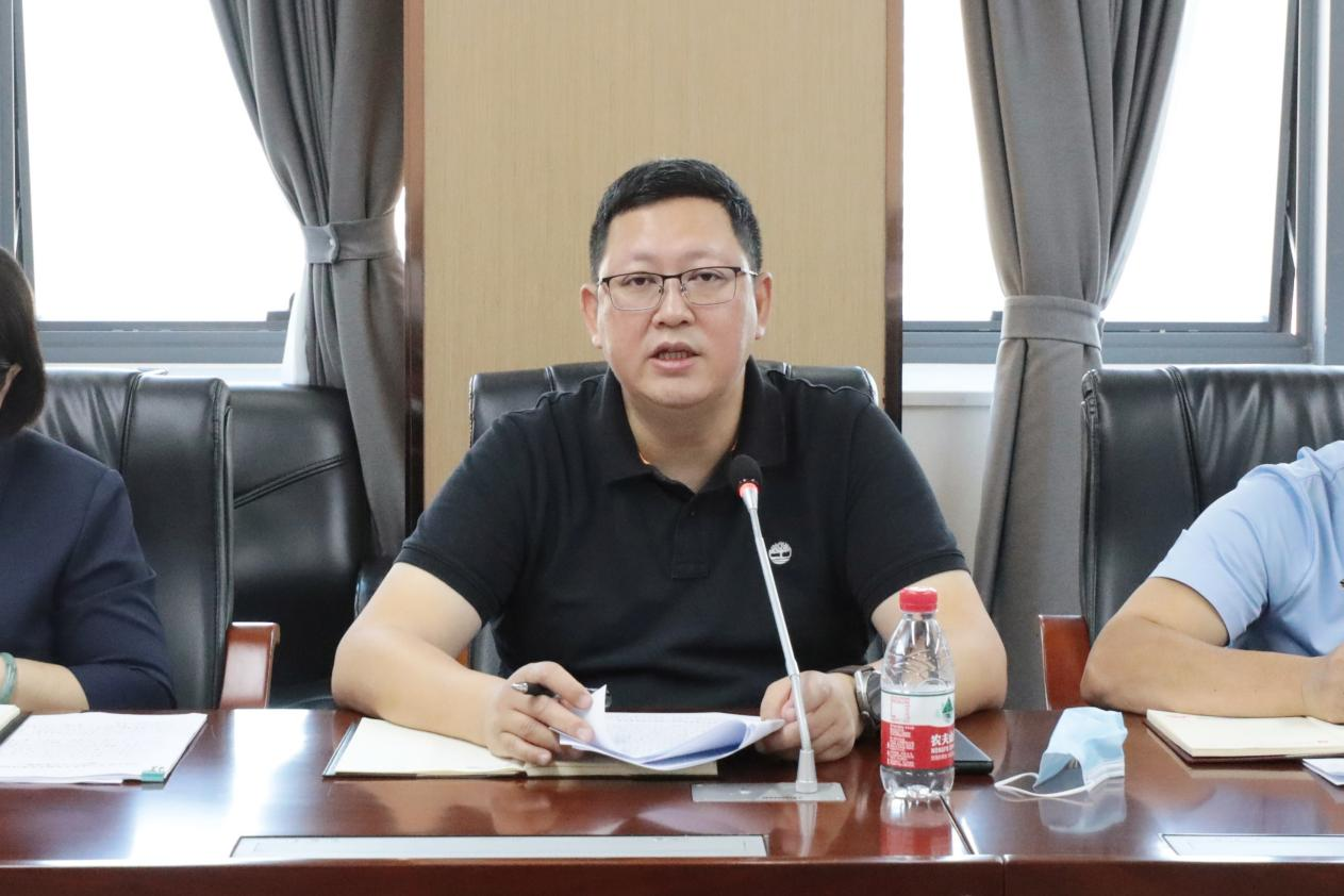 吴昆校长作交流发言