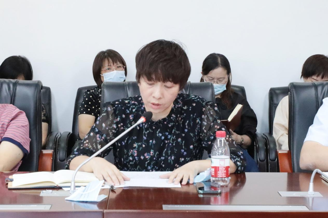 党委学生工作部部长周舟作交流发言
