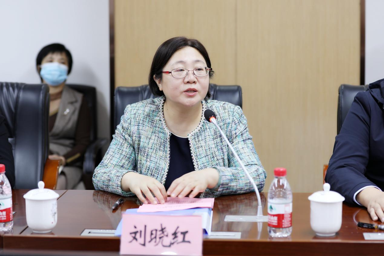 学校党委书记刘晓红致辞